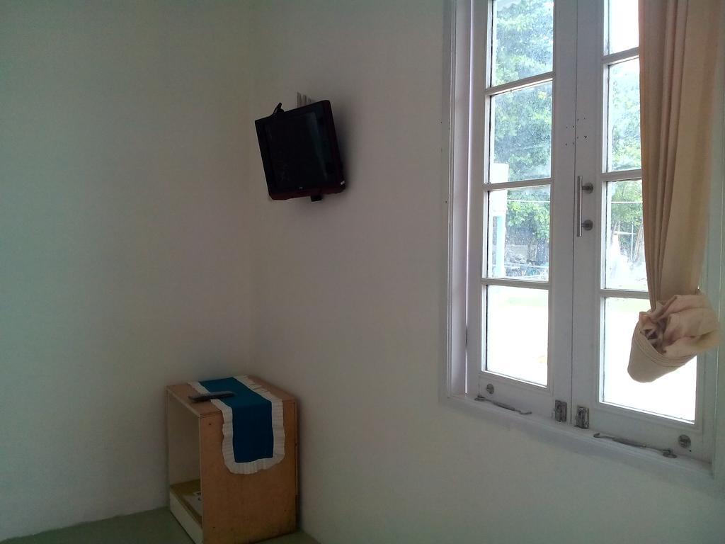 Pari Solata Seaview Homestay Syariah Kepulauan Seribu Exterior photo